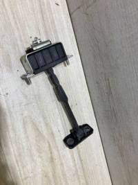 Купити Mercedes-benz cls w219 2009 обмежувач двері правий перед, фото thumb