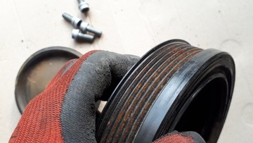 фото thumb №6, A4 b9 8w колесо ременное вала 2.0 tdi 04l105243 a5 8w