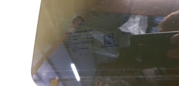 фото thumb №2, Alfa romeo stelvio скло двері зад ліва клеєна