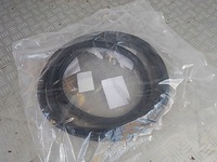 фото thumb №1, Chevrolet aveo прокладка дверь 769230258r новая