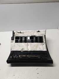 фото thumb №5, Бардачок пасажира volkswagen оригінальний номер 3d1857114e