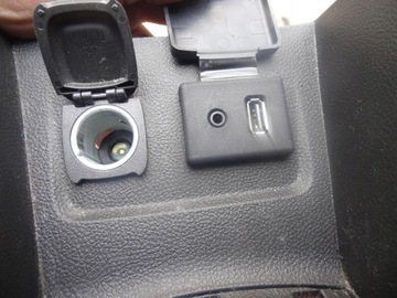 фото thumb №8, Панель гнездо aux usb прикуривателя opel mokka a 95080702 95079811 20874710
