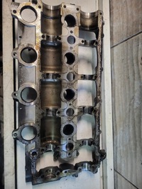 фото thumb №5, Крышка клапанов citroen c5 peugeot 407 2.0 hdi 9642645380