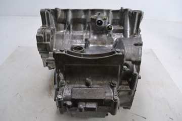HONDA CBR 600 F4 PC35 картер двигателя