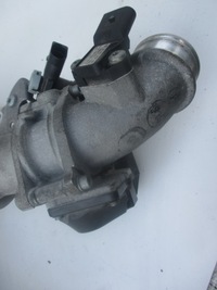 фото thumb №1, Труба воздуха audi a8 d4 q7 vw touareg 4.2 tdi