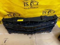 фото thumb №1, Решётка радиатора решётка решётка радиатора средняя бампера перед toyota auris i