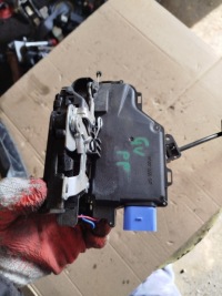 Замок дверь правый  перед vw golf v Оригинал, фото thumb