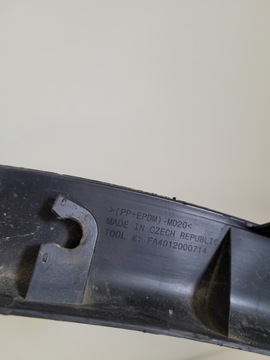 фото thumb №12, Tesla y планка крила праві зад права накладка na крило 1658698-00-a