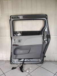 фото thumb №7, Дверь задняя правая сторона toyota sienna 3 2011