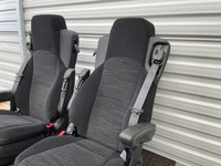 фото thumb №8, Mercedes actros mp4 mp5 сиденья новое пневматика