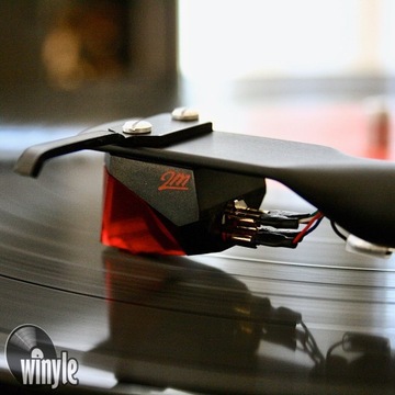 Проигрыватель проигрывателя Pro-Ject DEBUT CARBON EVO SATIN BLACK
