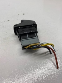 фото thumb №2, Переключатель окон renault оригинальный номер 436528m