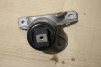 Купити Кронштейн подушка jaguar e-pace 2.0d bj32-6f012-ab, фото thumb