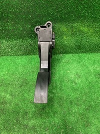 фото thumb №1, Педаль потенціометр газу mercedes r klasa w251 ml w164 a1643000004