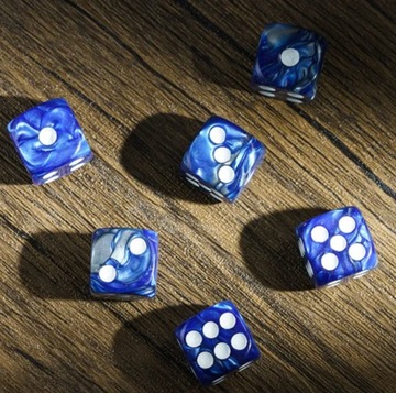 Kość 1szt D6 K6 Niebieska Biała Nadruk Dice Classic RPG D&D MTG Planszowe