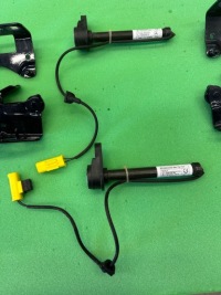 фото thumb №5, Петля петлі капот патрон комплект e klasa w213 lift колір 890 idealne