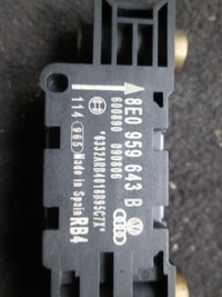 фото thumb №9, Датчик удару audi оригінальний номер 8e0959643b