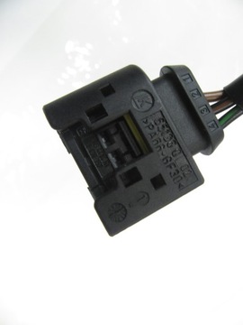 фото thumb №11, Штекер разъём двигатель дворник bmw e60 e61 e70 e81 e87 e90 e91 4 контакты