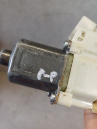 Моторчик стекло правый перед mercedes w204 рестайлинг  nr. a2048200242 Оригинал, фото thumb