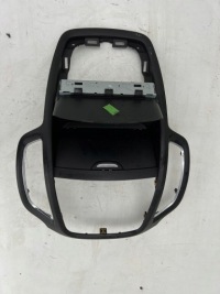 фото thumb №1, Панель радио средний с дисплей opel zafira c 1529531