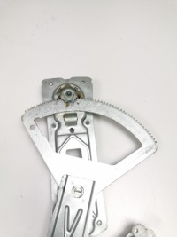 фото thumb №8, Підйомник вікна передніх двері правих opel corsa b oem номер 140230 90388862