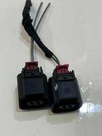 фото thumb №1, Колодка штекер audi a4 b9 8k0973702f