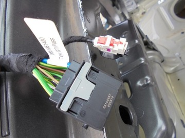 фото thumb №14, Крышка багажника зад задняя камера citroen c4 3 iii 23r. код evlc комплектная