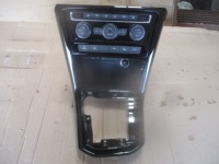 фото thumb №1, Панель кондиционера рамка 5g0907044cj vw passat b8