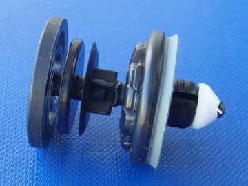 фото thumb №15, Romix кліпса оббивка vw t5/caddy 5 szt.