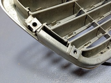 фото thumb №5, Mercedes c клас w203 решітка решітка радіатора a2038800183