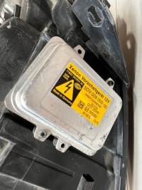 Лампа передняя правая saab 93 рестайлинг  ксенон 1el01031706 / p12842048 в Украине, фото thumb