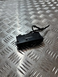 фото thumb №1, З'єднувач гніздо usb audi q4 e-tron 89a035736