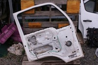 фото thumb №8, Дверь левый перед nissan cabstar 02r.