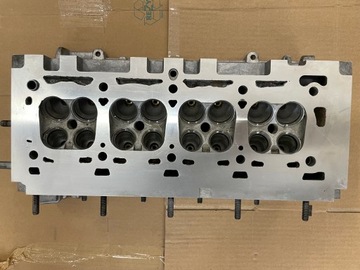 ГОЛОВКА ДВИГАТЕЛЯ MEGANE III SCENIC III 1.6 16V