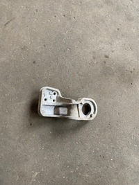 фото thumb №1, Mercedes glc 253 кронштейн радіатора лівий