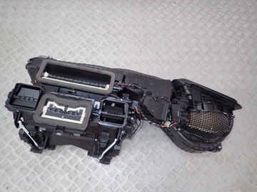 фото thumb №1, Mercedes benz c w205 обігрівач повітродувка