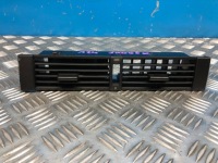 фото thumb №1, Mercedes w124 sedan середня решітка обдув