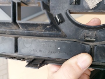 фото thumb №8, Решётка решётка радиатора решётка радиатора volvo v40 v 40 31283764 3183762 31353121 r-design rdesign