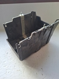 фото thumb №1, Ford fiesta mk7 vii основание подставка pod аккумулятор 8v2110723