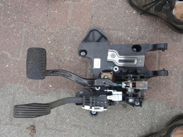 фото thumb №1, Педаль тормоза автомат opel mokka a 1.6 cdti