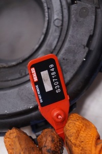 фото thumb №5, Volvo s40 ii v50 i крышка корпус распределительного вала комплект 30731910