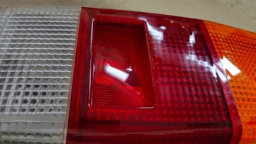 фото thumb №10, Лампа задня права оригінальна nissan vanette c120 26520-y9525