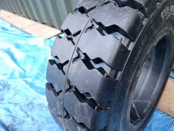 OPONA CONTINENTAL 180/60 - R 10 PEŁNA SC 15 SIT