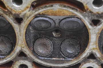 фото thumb №11, Головка двигуна 9656249480 citroen c4 1 i 1.4 16v 88 km 04-08