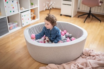 Basen z Piłkami dla Dzieci 200 szt. Piłeczek Siatka w Zestawie