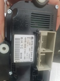 фото thumb №1, Панель кондиционера octavia ii lift 3t0907044bs eu