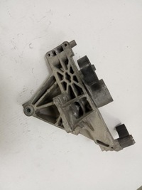 фото thumb №4, Ford ka mk2 1.2 бензин 2008-15r. - кронштейн двигателя