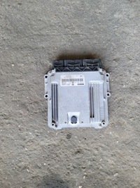 фото thumb №1, Блок керування двигуна 1.5 dci clio iv 237102213r