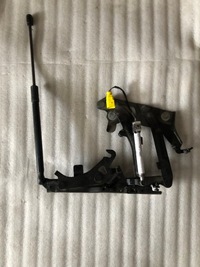 фото thumb №1, Audi патрон капот петля 80a823302