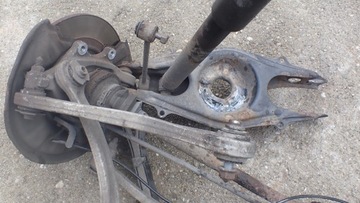 фото thumb №4, Mercedes c w204 2.2cdi sedan права поворотна опора зад